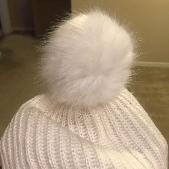 BNWT Victoria Secret winter ❄️ hat - Picture 4 of 5